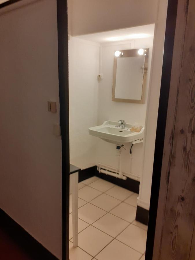Le Grand Cerf Hotel Nonancourt Exterior photo