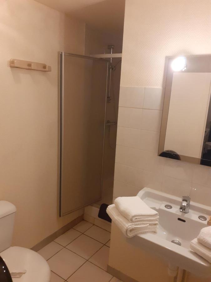Le Grand Cerf Hotel Nonancourt Exterior photo